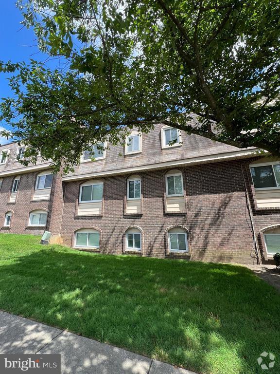 Building Photo - 11901 Tarragon Rd