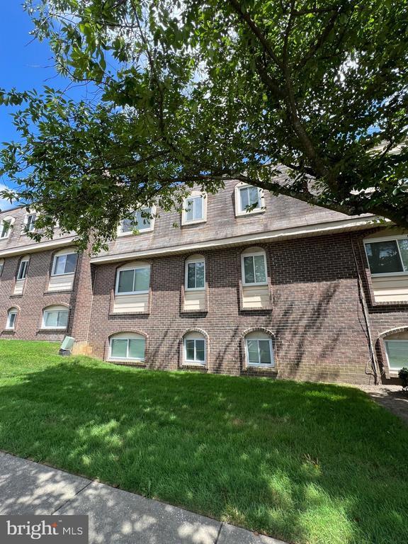 Building Photo - 11901 Tarragon Rd