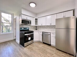 Building Photo - 212 15th St