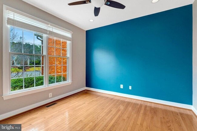 Foto del edificio - 15053 Doral Pl