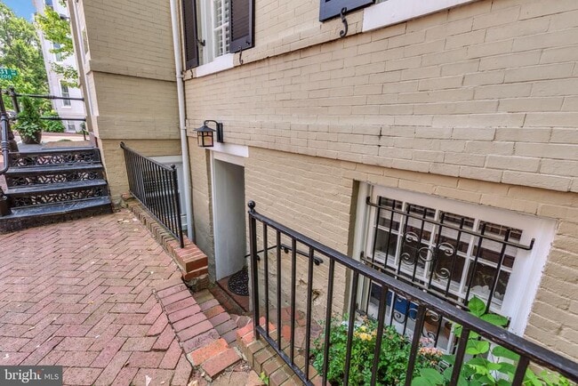 Building Photo - 3100 N St NW