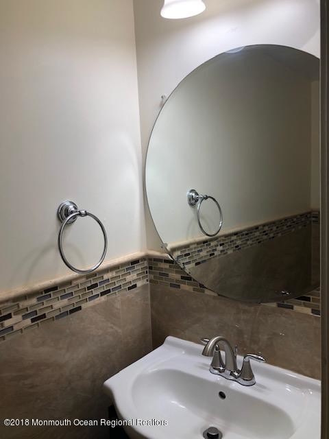 Foto del edificio - 42 Weller Pl