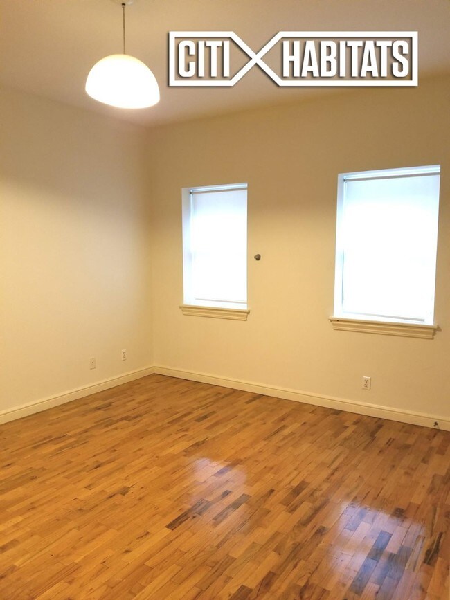 Foto del edificio - 12 Maujer St