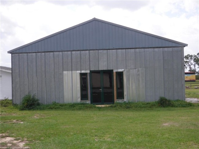 Building Photo - 266 Hillside Dr