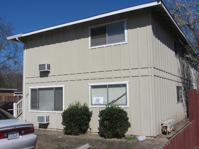 Building Photo - 301 W El Camino Ave