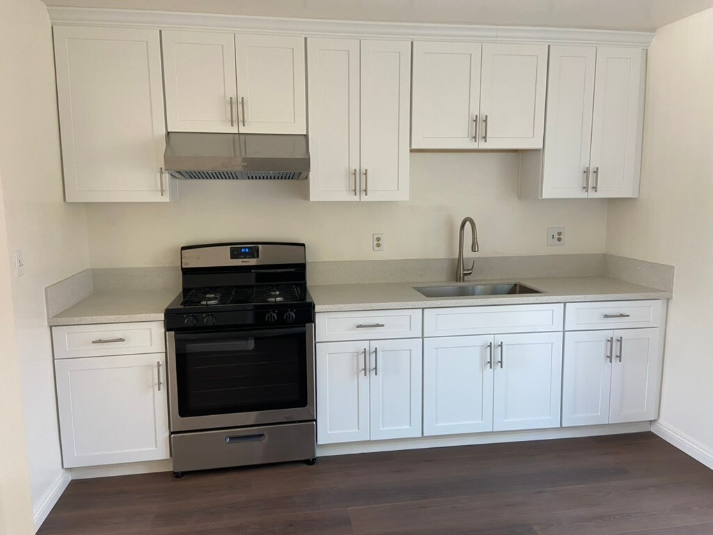 Foto principal - 3356 Delta Ave