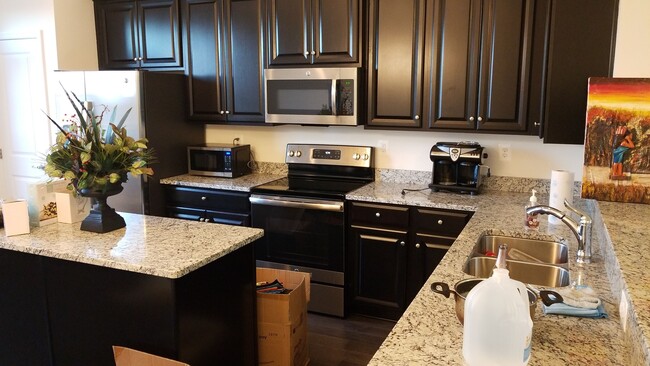 Building Photo - 5506 Glover Park Dr
