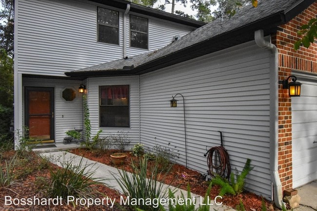 Building Photo - 915 42nd Terrace Lenox Pl