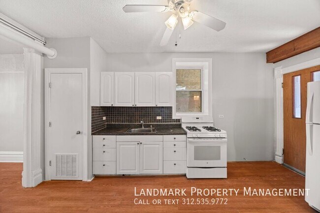 Photo - 1124 N Wolcott Ave Apartment