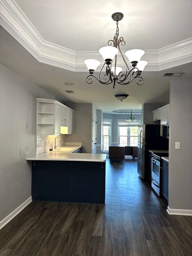 Building Photo - 2489 Ridgemont Dr
