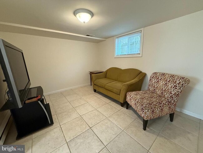 Foto del edificio - 5712 7th St N