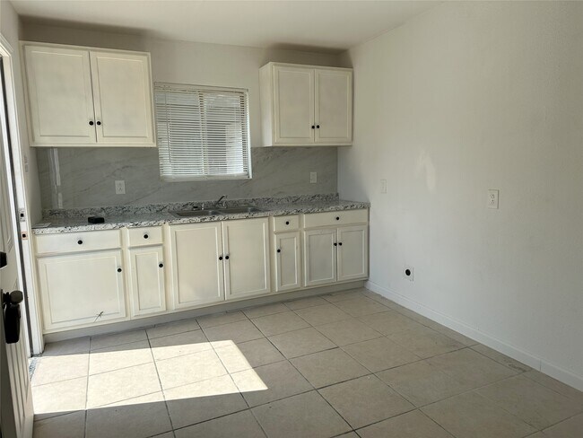 Foto del edificio - 3831 Mt Pleasant St
