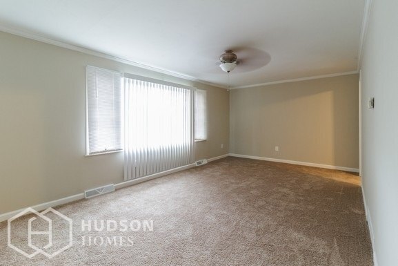 Foto del edificio - 336 N Edwards Ave
