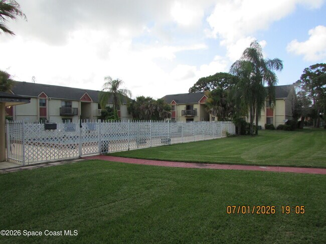 Building Photo - 2190 Forest Knoll Dr NE