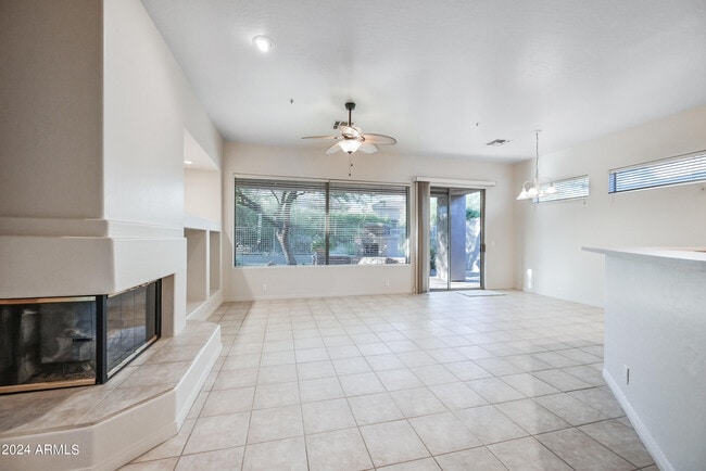 Building Photo - 6572 Shooting Star Way