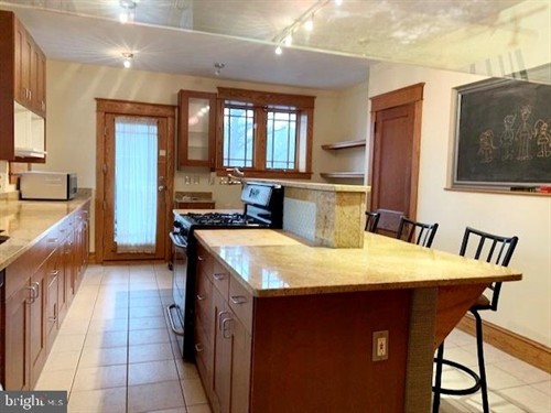 Building Photo - Craftsman, Detached - SPRINGFIELD, PA