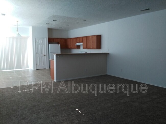Foto del edificio - 1015 Maroa St NW