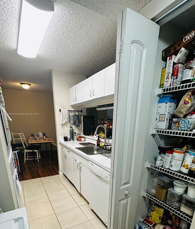 Building Photo - 10630 SW 157th Ct