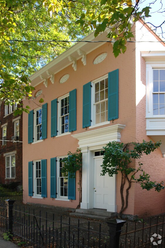 Foto del edificio - 430 N Broadway