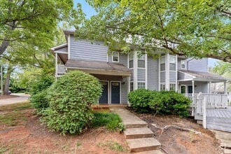 Building Photo - 6017 Treetop Ct