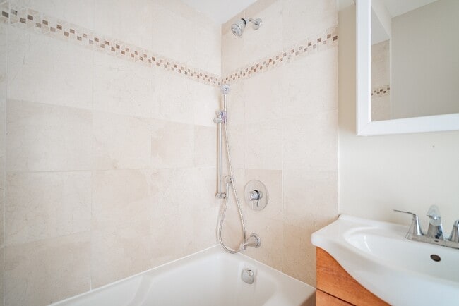 Foto del edificio - 515 Sheridan Rd