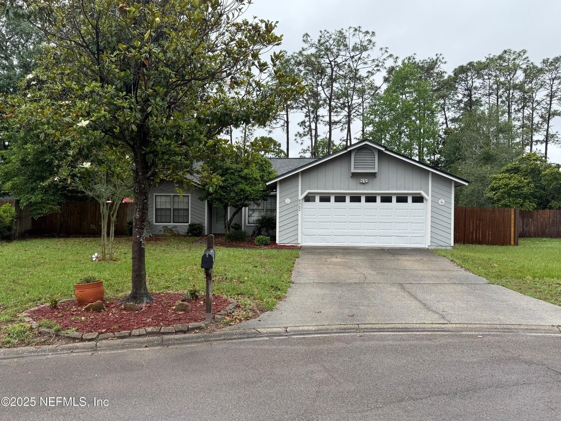 Foto principal - 8562 Echoridge Ct