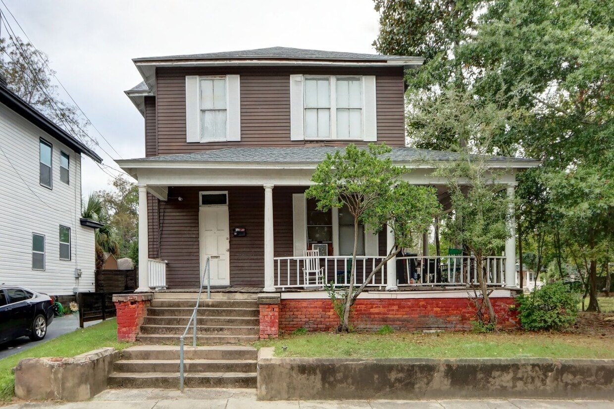 23 Mastick St Unit 23 Mastic St B, Savannah, GA 31404 Room for Rent