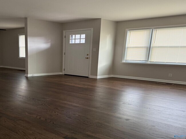 Building Photo - 4712 Cavett Dr NW