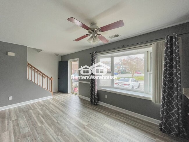 Building Photo - 121 Charles Parish Dr