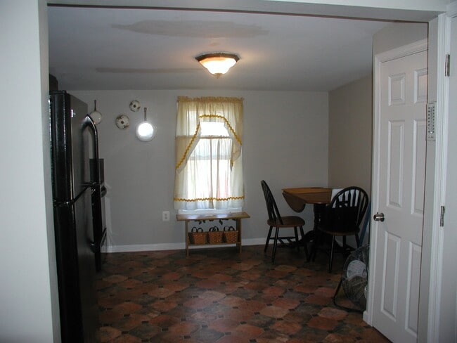 Building Photo - Cozy 1-Bed Apartment in Clarksboro, NJ!