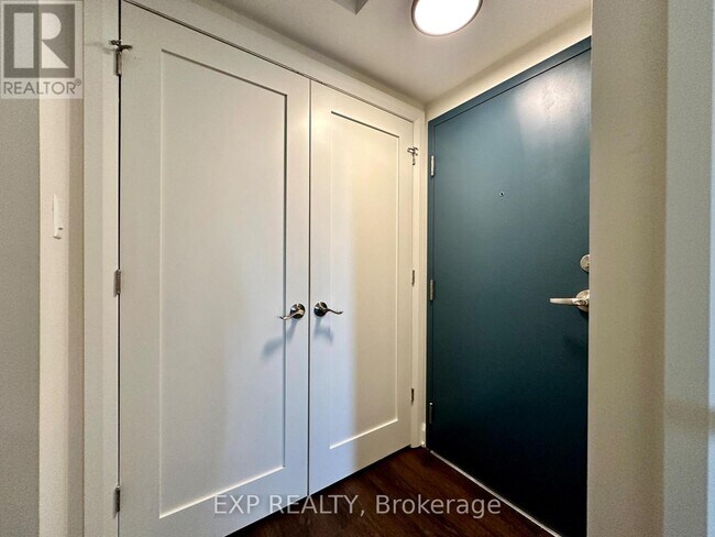 Photo du bâtiment - 33 Maple Grove Rd