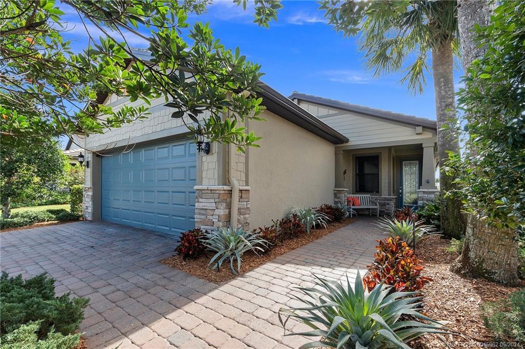 Foto principal - 416 SE Bancroft Ct