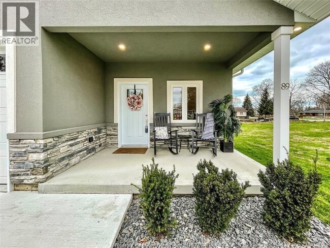 Building Photo - 89 Draper St