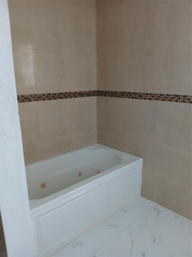 Foto del edificio - 514 NW 3rd Ave