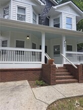 Building Photo - 980 Violet St SE