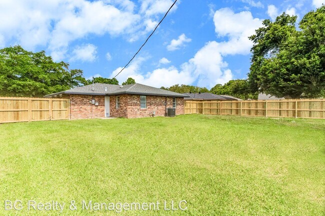 Building Photo - 3 br, 1 bath House - 117 Winbourne Ave