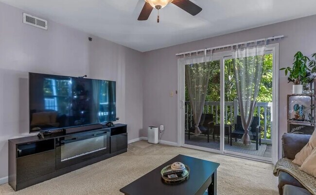 Foto del edificio - 9740 Bexley Station Dr