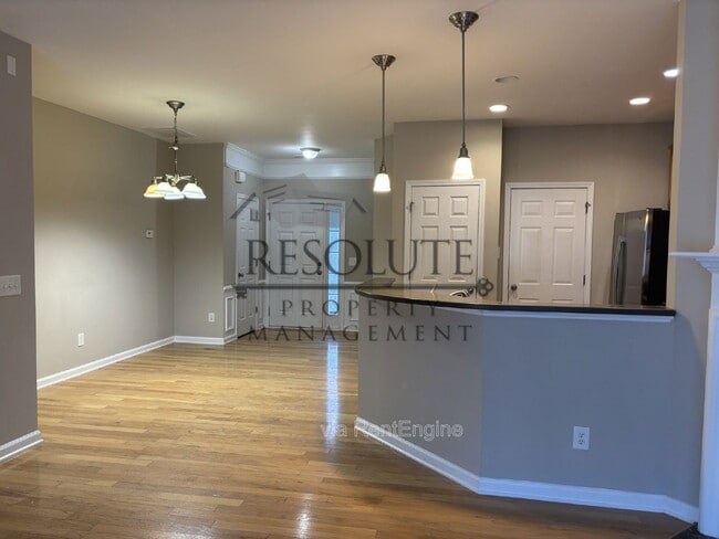 Foto del edificio - 7149 Racine Way