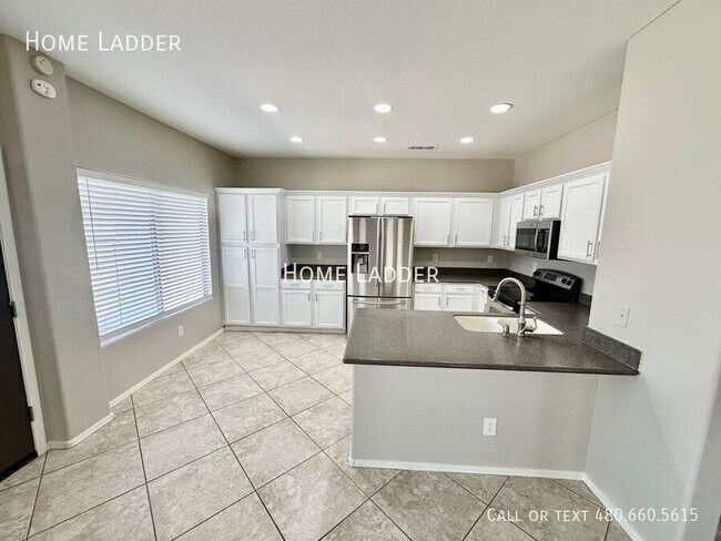 Foto del edificio - 4307 S Rim Ct