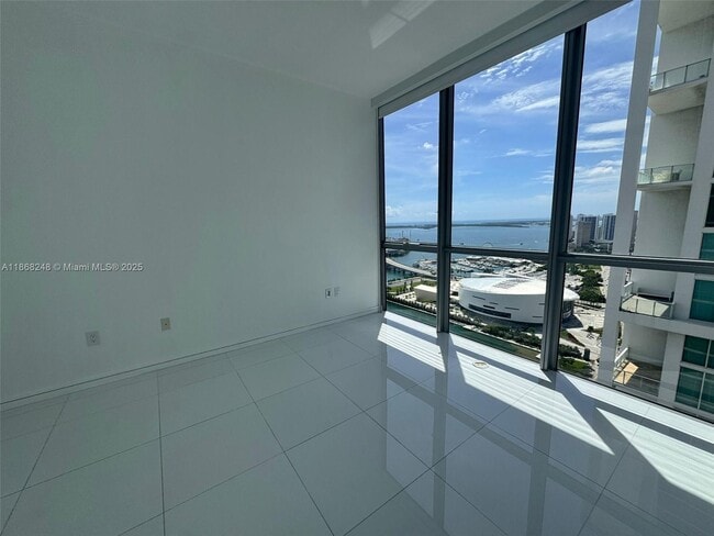 Foto del edificio - 1100 Biscayne Blvd