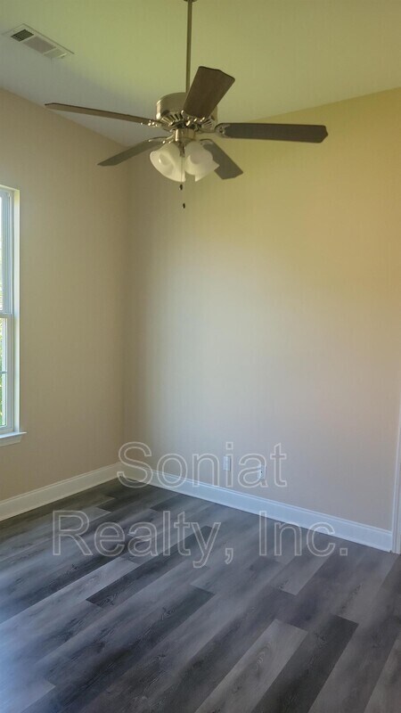 Building Photo - 8913 Forshey St