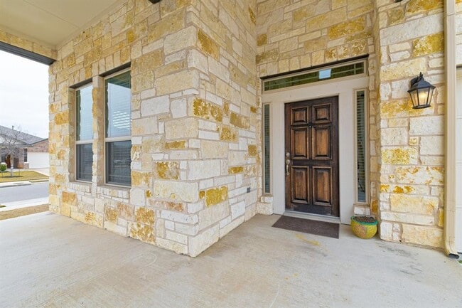 Building Photo - 428 Longhorn Cavern Rd