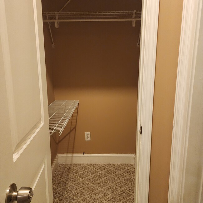 Foto del edificio - 337 Langshire Dr