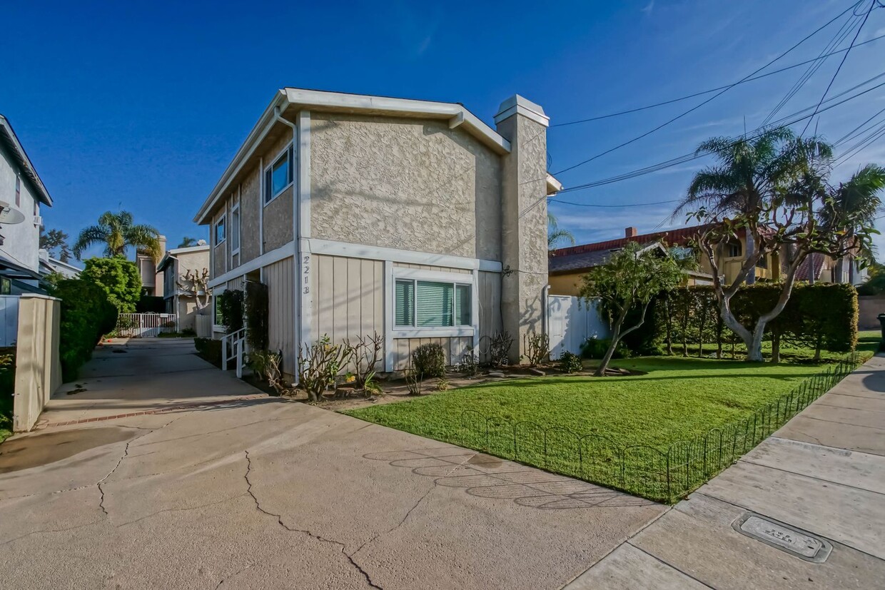 Foto principal - REMODELED, BRIGHT & AIRY, 1550 SQ FT, 3BR2...