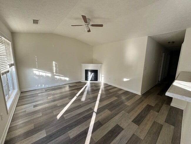 Foto del edificio - 161 Cold Water Terrace