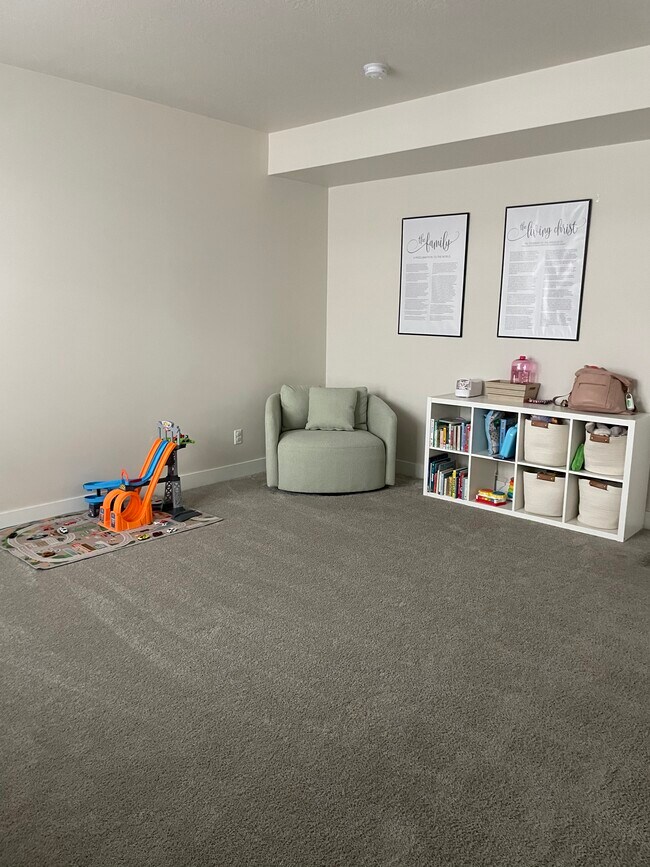 First Floor Flex Room - 1009 S 2740 E