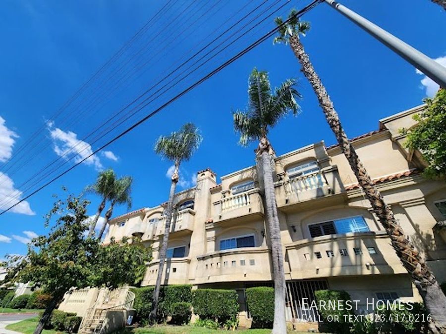 Primary Photo - 4970 Kester Ave Apt 8 Sherman Oaks, CA 914...