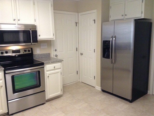 Foto del edificio - 4719 Beech Crest Pl