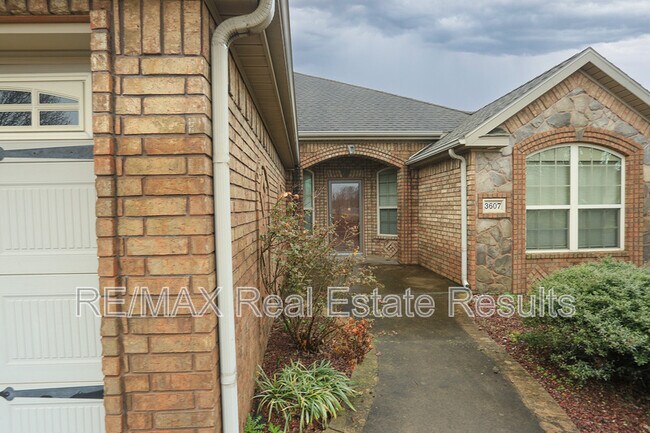 Foto del edificio - 3607 SW Birchton Ave