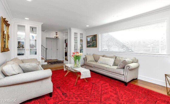 Foto del edificio - 3 br, 3 bath House - 44 Soundview Dr